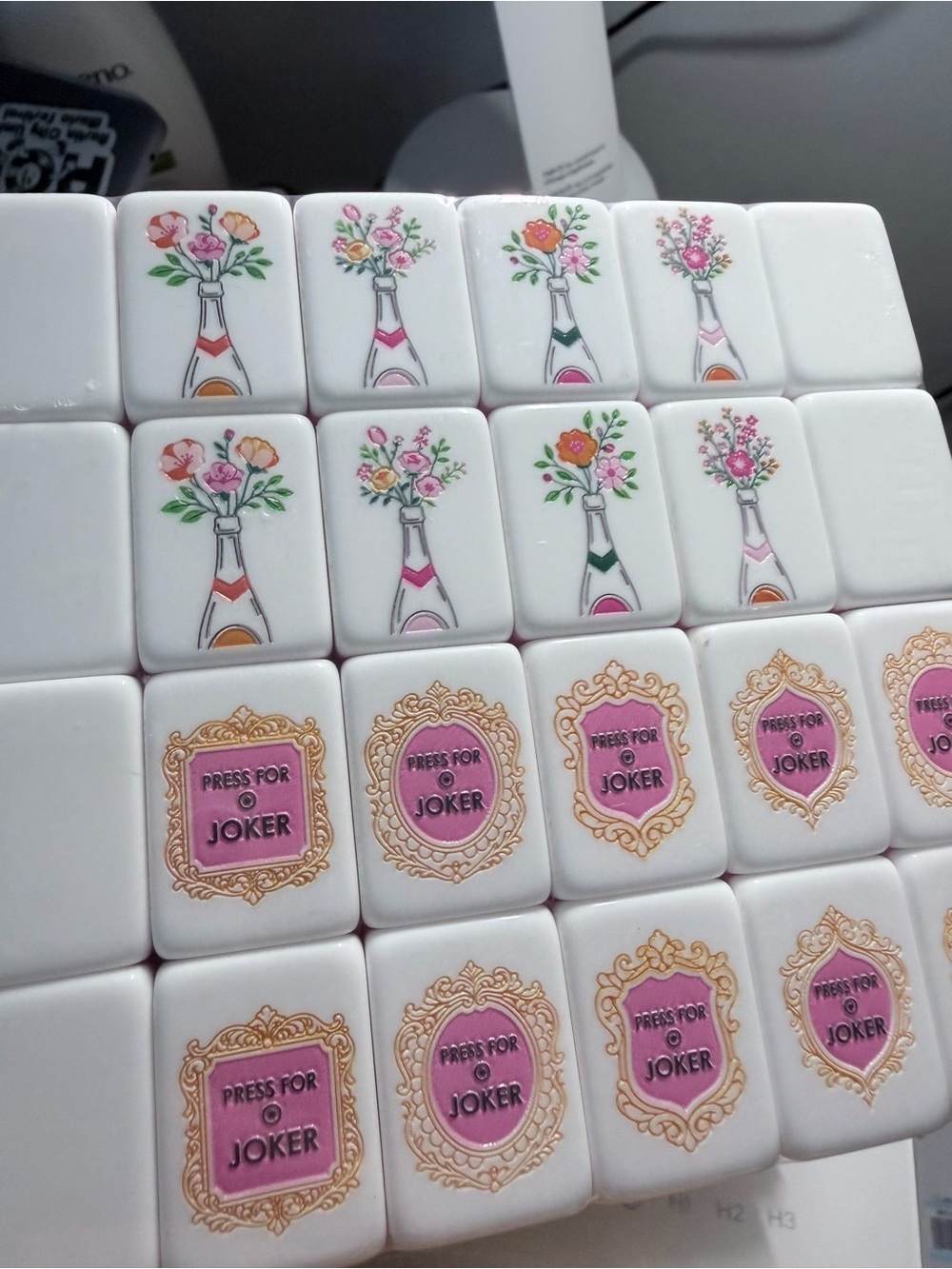 Pink Mahjong Tile Set - Picture 7 of 10